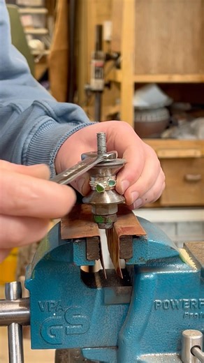 Making a spinner ring 🌀 #seaglassjewellery #spinnerring #handmadejewelry