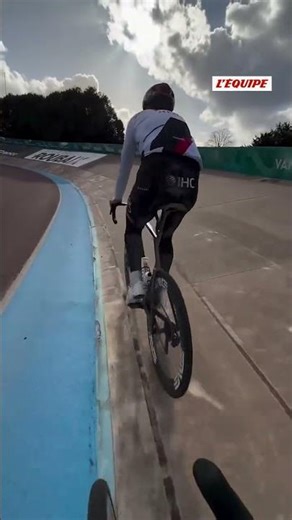 👀 Tadej Pogacar and Florian Vermeersch reconnoitering the Paris-Roubaix cobblestones #shorts