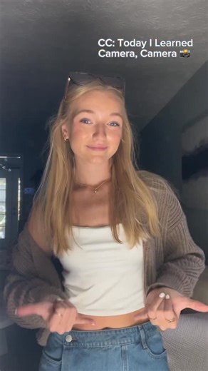 Camera in ASL 📸 (Not a Teacher) #americansignlanguage #signlanguage #asl #signoftheday #learninglanguages #aslwithlola #camera #signing | ASL with Lola