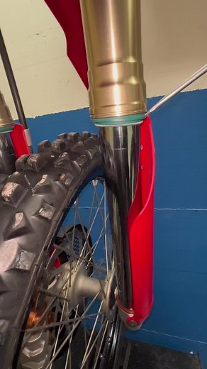 Motorcycle Fork Oil Seal Cleaning Guide