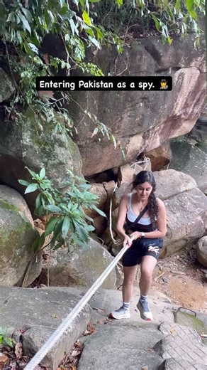 Cookie ✨ on Instagram: "Outfit 🤡💣 . . . . . #trending #dhurandhar"