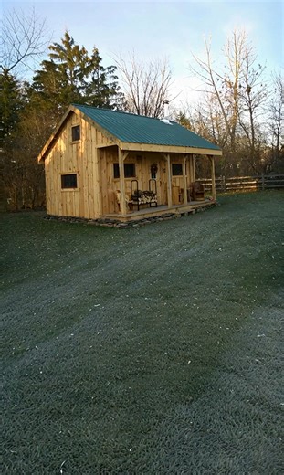 Vermont Countryside Cottage with Cozy Charm 🙂 | Mountain Cabins