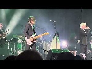 Tim Finn - Dirty Creature (Split Enz song) Live @ The Palais Theatre, St Kilda - 02/08/2025