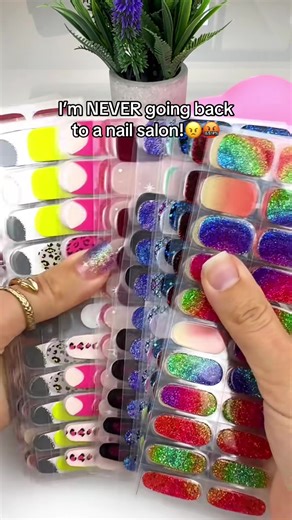 Beautiful nails shouldn’t be complicated 💅 With Gelowy, just stick your gel strips on and cure for instant, glossy nails at home ✨ Skip the salon, save your money and protect your natural nails - the perfect gift! 🎁 #naildesigns #nailstutorial #nailsartvideos #nails #gelnailart