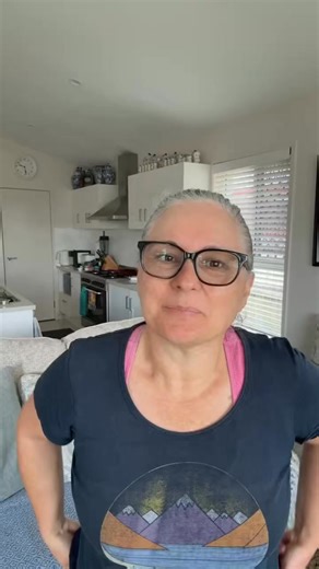 Same weight. Different shape. That’s the power of body composition over scale obsession. It’s time we upgraded our language and our mindset around the goals we’re chasing. Weighing less doesn’t mean healthier, happier, or more vitality. | ML Scheerhoorn Nutritional Medicine