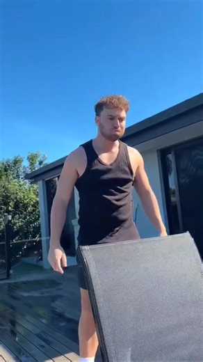 Helping out #prank #prankvideo #hilarious #fun #funny #funnyvideos #funnyreels #funnymoments | PrankWorldz