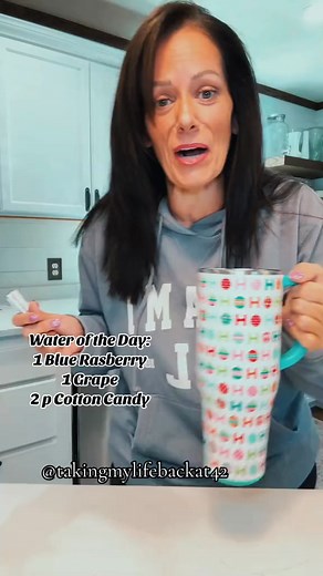 13K views · 336 reactions | WATER OF THE DAY @Skinny Mixes use:TONYA42 to save $ Cup from @Swig Life use:TONYA20 to save $ #water #tumbler | Tonya Life | Facebook