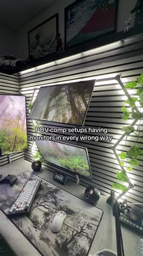 Just have a normal layout 😭✌️#compsetup #comp #techtok #comp #monitors