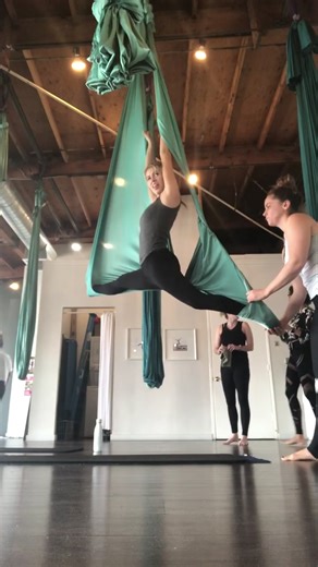 What happens when you don’t stretch for a week lol #tiktokpartner #aerial #split