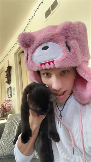 Jiji my silly little daughter and her silly little thumbs #cat #fyp #blackcat #polydactyl #daughter