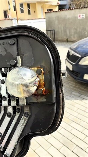 I think I need to top up with blinking fluid