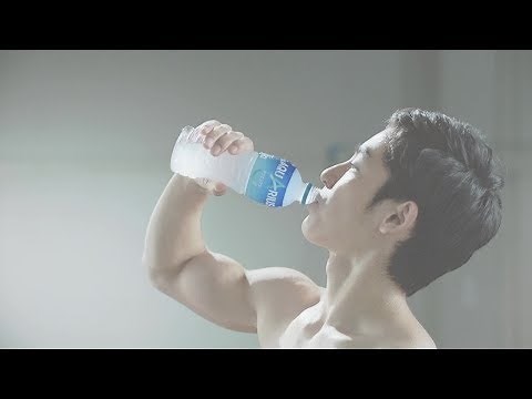 「アクエリアス」新CMに体操の白井健三選手が登場！