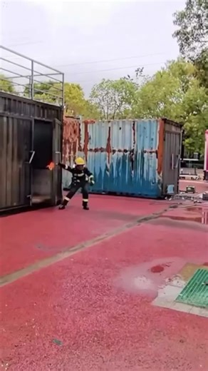 tag a firefighter 🚒 #backdraft #firemen #fire