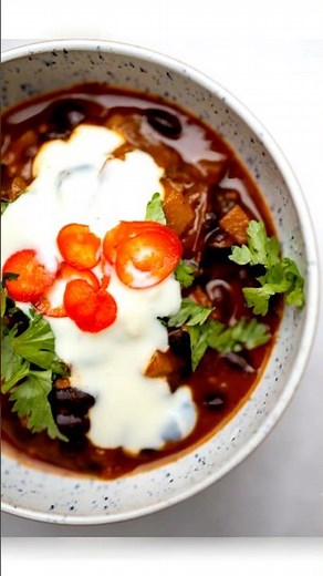Chilli 🌶️ | Easy Plant-Based Comfort Food #VeganChilli #PlantBasedRecipes #EasyVegan