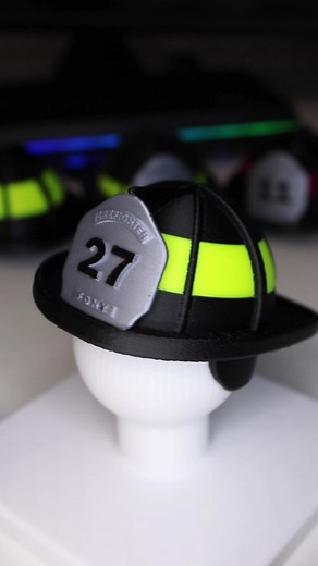 3D Printed Suzuki Jimny FDNY Firefighter Helmet for Anhängerkupplung