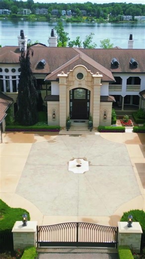 Exploring Bob Seger's Orchard Lake Mansion