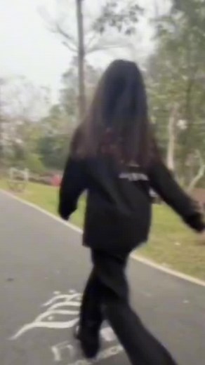 韩 诗 诗. (@nianqi_1030)’s videos with 原声 - 𝑺𝒉𝒊𝒔𝒉𝒊. - 韩 诗 诗.