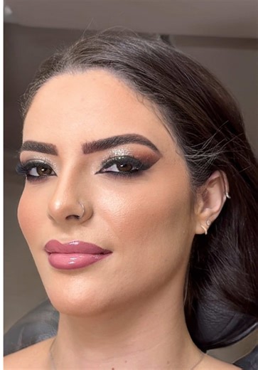 Mais um vídeo maquiando cliente #renatazapata #renatazapatabeauty #lojarzmaquiagens #caldasnovasgoiás #maisumvideozinho