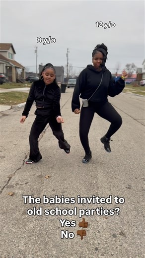Empress (Emmy) on Instagram: "Early in the morning line dance . . @baby.choreo x @lyrikk__dion . . #linedance #linedanceclass #fyp #explore #ballroom"