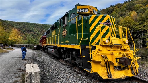 16K views · 461 reactions | Captured some train action of both Reading & Northern plus a quick moving Norfolk Southern freight unit while biking the Lehigh Gorge trail. | JPVideos | Facebook