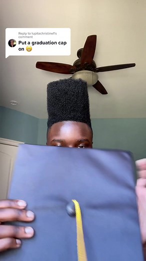 Reply to @lupitachristine1 this is giving me flashbacks from when i had to figure out how to wear my grad cap at my graduation 😭