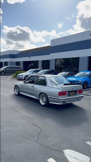 THIS E30 M3 LOOKS INSANE! | 1991 BMW E30 M3 Build ‪@abc.garage‬