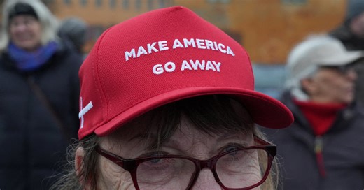 デンマークで「米国を追い払え」帽子が人気、グリーンランド問題巡り