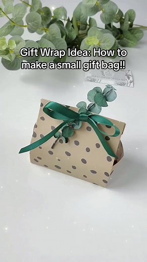 DIY Small Gift Bag Wrapper Tutorial