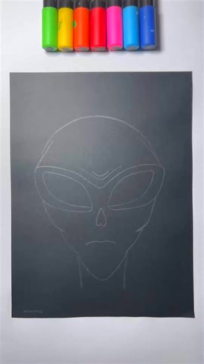 Getting creative with some alien art! 👽✨ Who's ready to explore new worlds? 🚀 #AlienVibes #CreativeFun #OuterSpace | Emmy Quackenbush