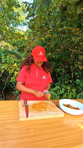 6.4K views · 99 reactions | Juicy chicken, fresh veggies, and a sweet chili glaze—these kebabs are quick, tasty, and perfect for lunch or supper. Enjoy with a starch of your preference (fries, rice, or pasta) and some sauce and more veggies on the side of you wish.  | ZimboKitchen - Chef Rumbie | Facebook