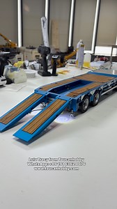 Can’t get over the ramp lights, the hydraulic support stands, and the insane synchronized movements on the CUT 4-axle full metal and wood trailer! 🤩 This thing is pure perfection. #RC #Trailer #HydraulicRC #HeavyRC #ScaleModel #RCConstruction #hydraulic #ramp #stand #suport #RCVehicles #ModelEngineering #RCAddict #RCHobby #RCChick #Toucanhobby #Lulu #hobby | Lulu Tracy