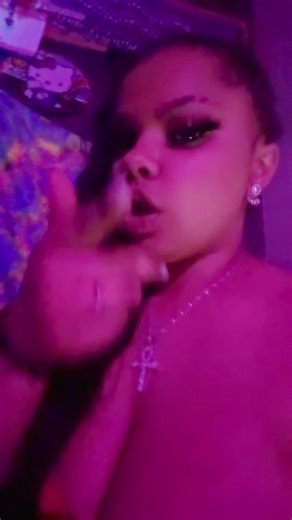 lex.luther.df (@lex.luther.df)’s videos with original sound - mic&paintbrush kinnie