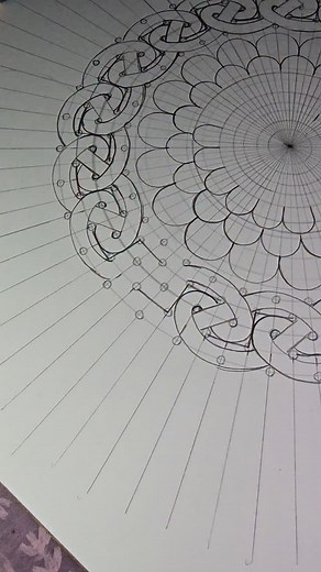 Sketching a celtic knot ❤️ 🪢😊 . . #senjaart07 #mandalareels #mandalabraid #celticknot #celticknotmandala | senja_art07