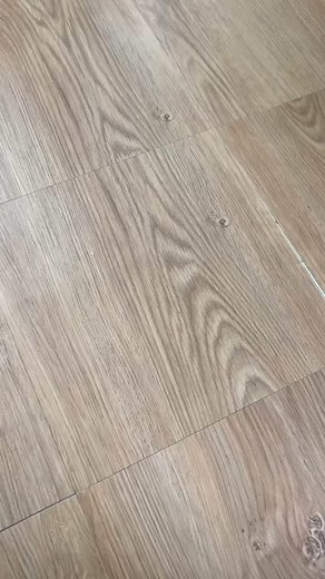 In the bustling world, men's and women's spring and summer loose and fat tops in large sizes, medium-length white cotton short-sleeved women's clothing.#tshirt #cotto#oold#fashion#tiktokshop