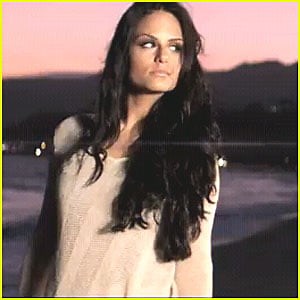 Pia Toscano: ‘This Time’ Video!