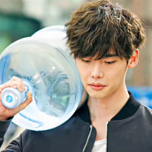 ‎يوسف/Yusef‎ on Instagram: "Park Hoon, a brilliant but eccentric North Korean defector doctor, is working in a hospital in Seoul while trying to raise money and search for his lost love. In this scene, he encounters a group of children who have injured a girl's finger by tying a tight rubber band around it as a form of childish punishment. Hoon, initially feigning a mercenary attitude to teach them a lesson about first aid and the value of medical care, quickly provides life-saving emergency tre