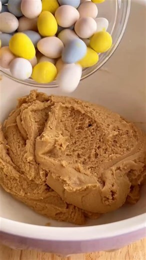 11K views · 43 reactions | Chocolate Chip Cookies with Mini Eggs. #chocolate #chocolatechipcookies #cookierecipe | Cookies Capable | Facebook