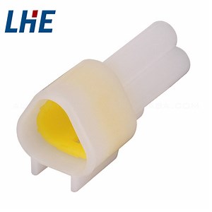 [Hot Item] Furukawa 3pin Fw-C-3m-B Male Electronic Waterproof Automotive Connector