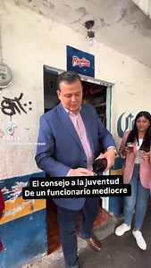 2.4K views · 96 reactions | Esto es el reflejo de una persona que no entiende el impacto de sus actos.Cuando se es una figura pública. No les está diciendo a los jóvenes lean, trabajen, honren a sus padres... La clase política es un reflejo de la sociedad, definitivamente lo creo, Pero afortunadamente él no me representa. | Tato Balderrama | Facebook