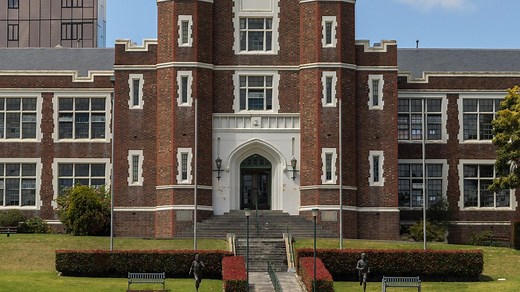 Melbourne High students in hot water over muck-up day pranks