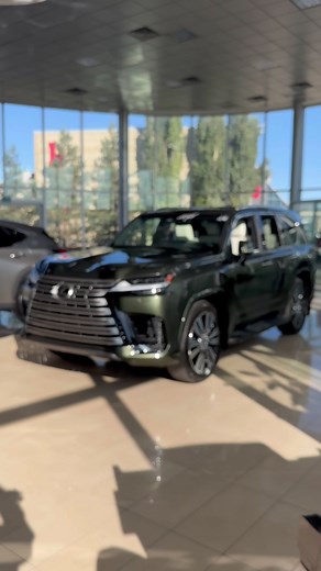 Lexus LX 600: Nori Green Pearl Luxury SUV
