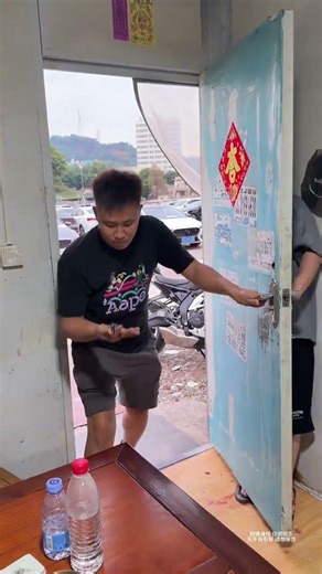 Hilarious Plastic Brothers: Watch & Cringe or You're a Loser