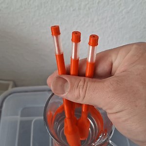 Water indicator for watering plants