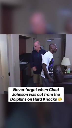 NFLonFOX (@nflonfox) - The emotions from Chad Johnson are hard to watch Via NFL #NFLfootball #hardknocks #miamidolphins #ochocinco #emotions #breakup