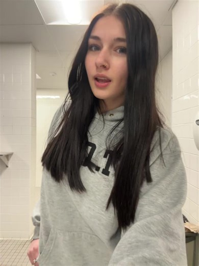 Nuts hanging off the hitch😝 #ootd | ootd in chonies