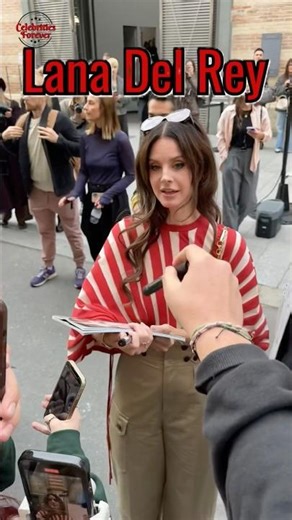 Lana Del Rey 😍 signed autographs #lanadelrey