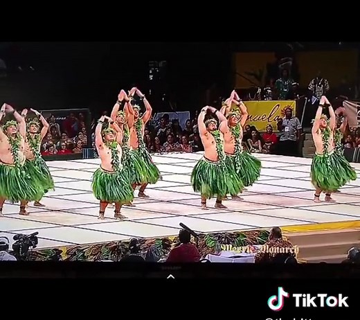 Big Boy Hula .#hawaii #hula #choreography #dancechallenge #kane #nesiannation #polynesiantiktok #choreography #MyDolceMoment #dancetutorial