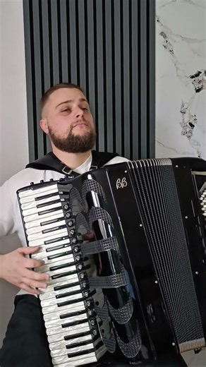 Rumenka kolo | Heartbeat of the Village