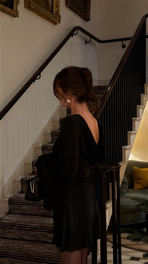 Ciara O Doherty | Fashion tips, Daily Style & Outfit inspo | because wellies are always the perfect Sunday shoe 🤌🏼 Blazer @sandro Polo neck @lilysilk Jeans @abercrombie Belt @nakdfashion... | Instagram