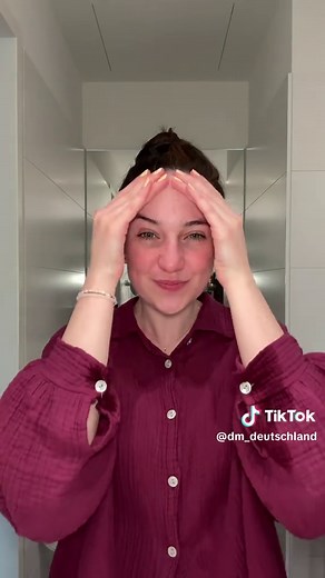 Let’s get ready mit der neuen @garnierdeutschland Sorbet Creme! 🧡 Vorher ging’s an die Routine: Erst den Vitamin C Cleanser, dann das passende Serum dazu – für extra Glow und frische Haut ✨ Heute dürfen wir die Sorbet Creme auf einem Event noch näher kennenlernen und ich nehm Euch natürlich mit ✨ Wer liebt auch so sehr Skincare? 🥰✨ #dmliebe
